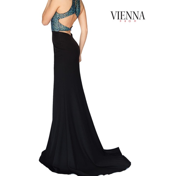 Authentic NEW Vienna 8411 Black Prom Gown - Picture 4 of 7